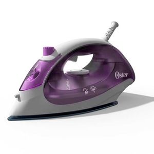 Plancha de Ropa Oster, 1200W, Vapor, Antiadherente, Violeta, GCSTBS5003-013